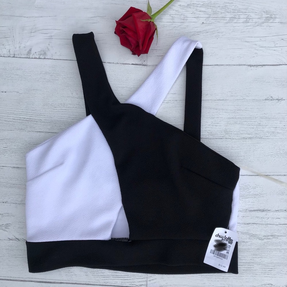 Black and White Crossed Crop Top